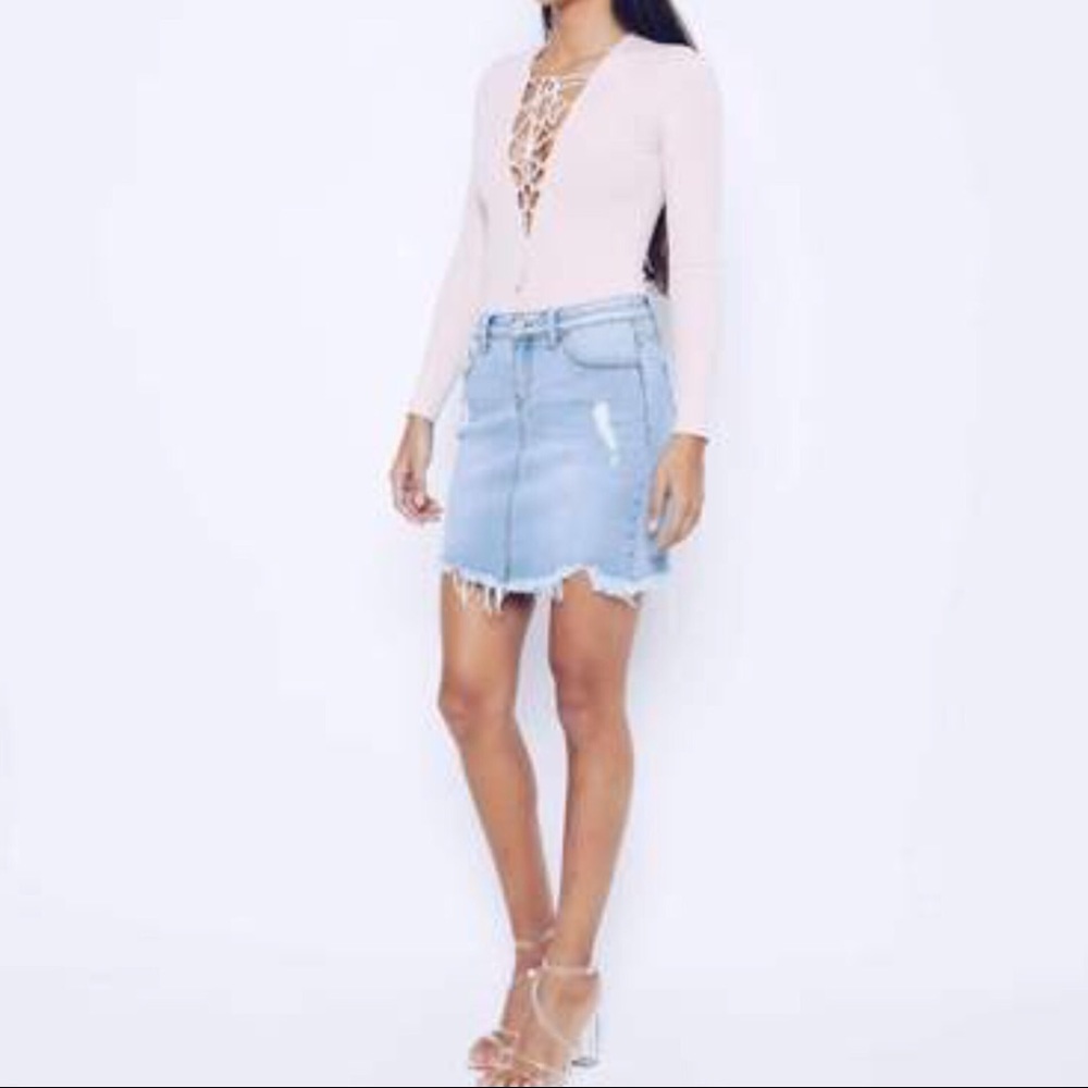 LAST‼️Distressed Jean Skirt - Picture 5 of 8